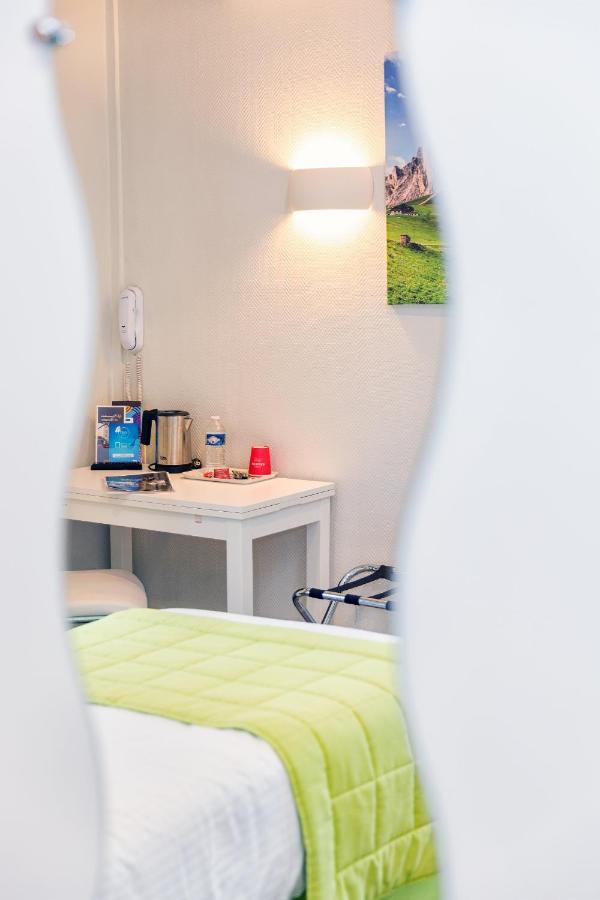 La Commanderie De Champarey Otel Bourgoin-Jallieu Dış mekan fotoğraf